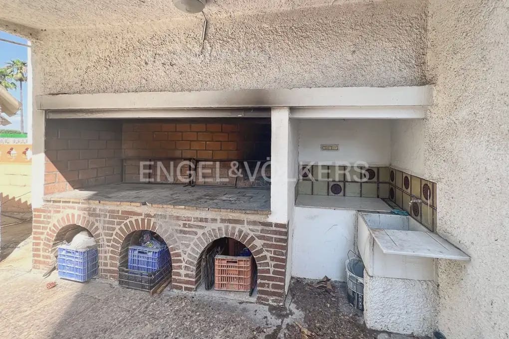 3 bedroom Penthouse for rent in Sueca with pool garage - € 3,500 (Ref: 9898286)