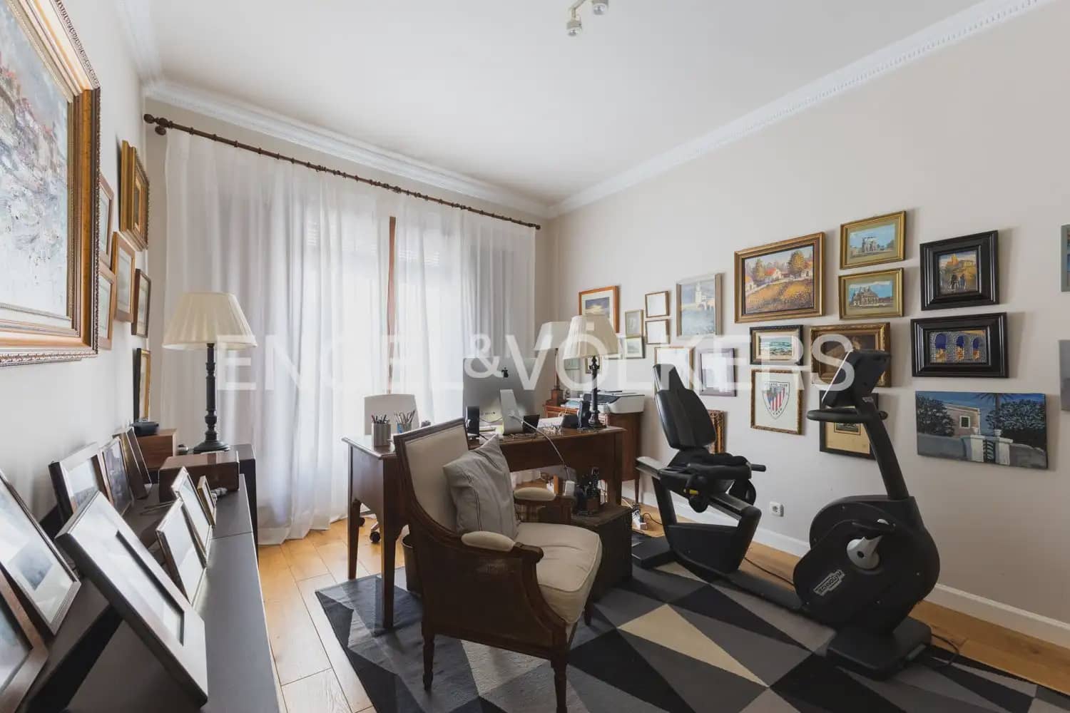6 sypialnia Willa na sprzedaż w Faura z basenem garażem - 700 000 € (Ref: 9898287)