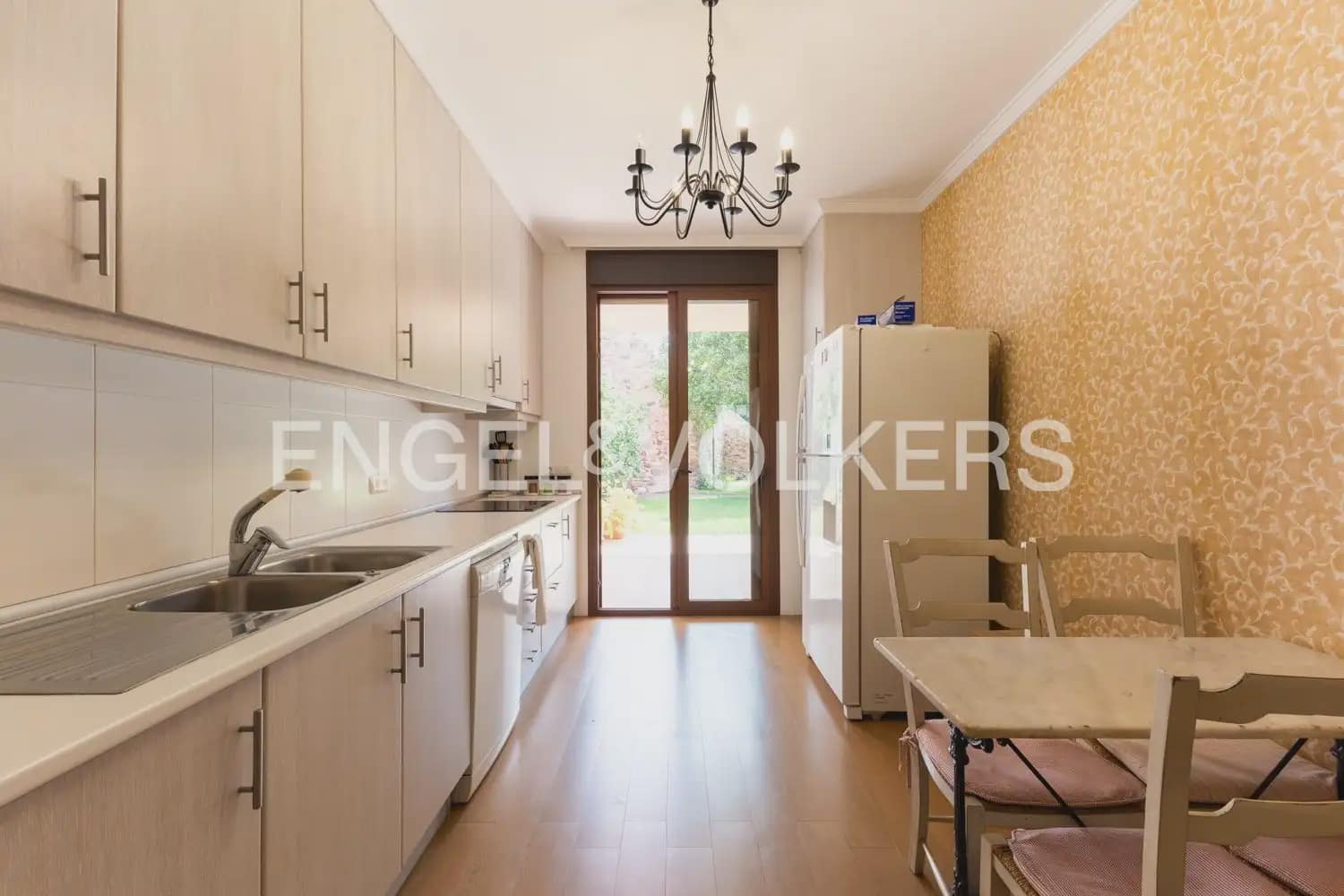 6 sypialnia Willa na sprzedaż w Faura z basenem garażem - 700 000 € (Ref: 9898287)