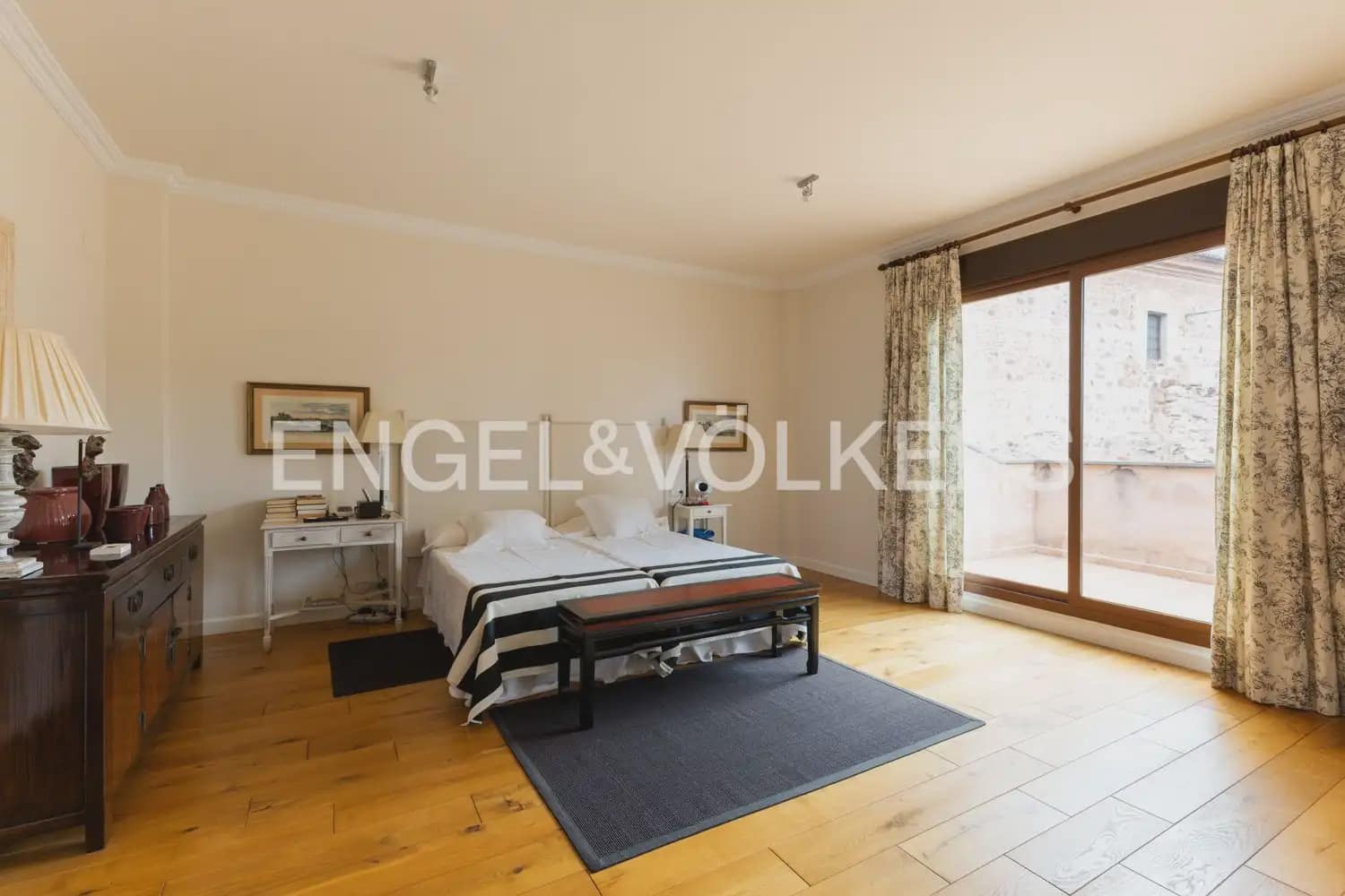 6 sypialnia Willa na sprzedaż w Faura z basenem garażem - 700 000 € (Ref: 9898287)