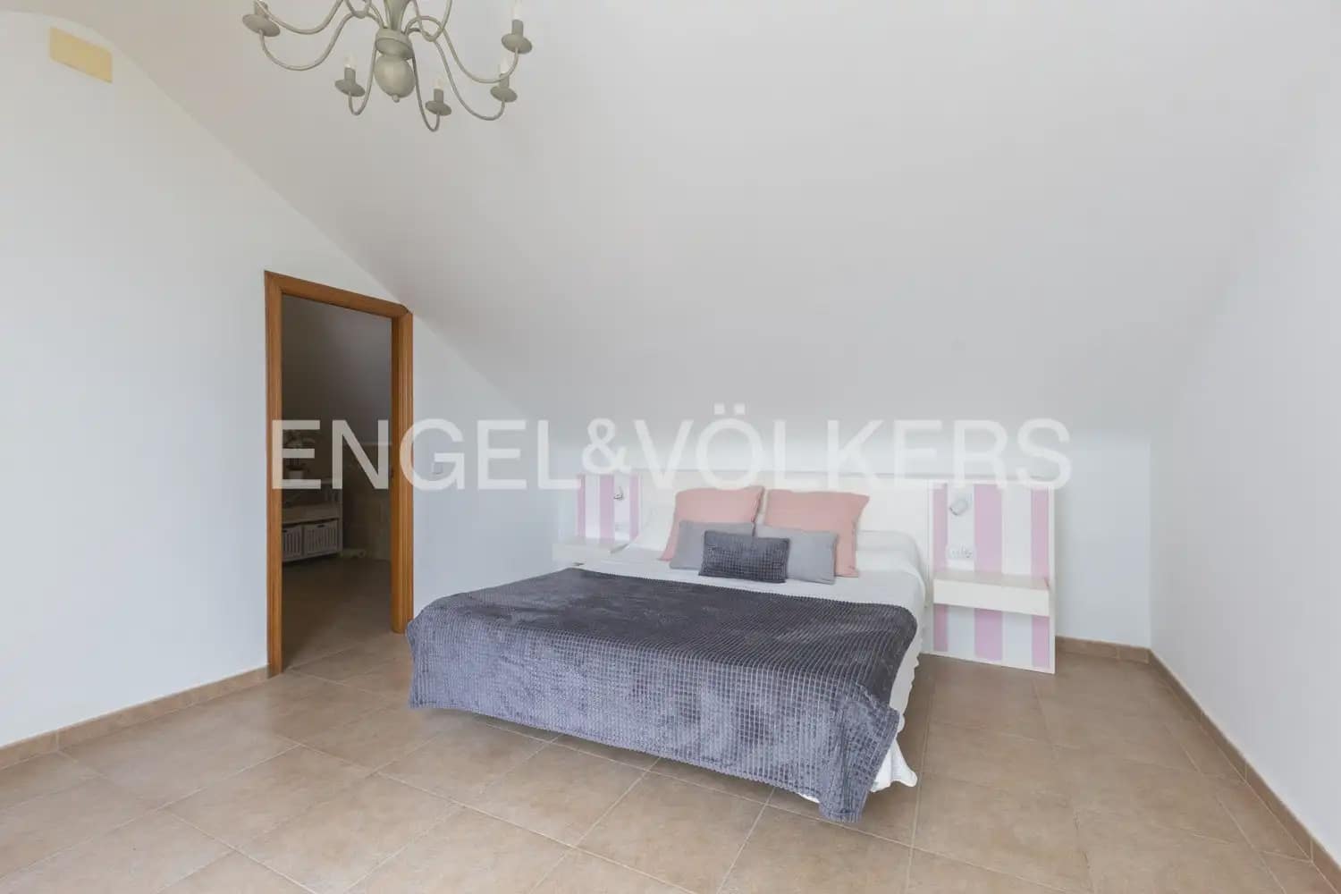 4 quarto Moradia em Banda para venda em Cullera com garagem - 400 000 € (Ref: 9898289)