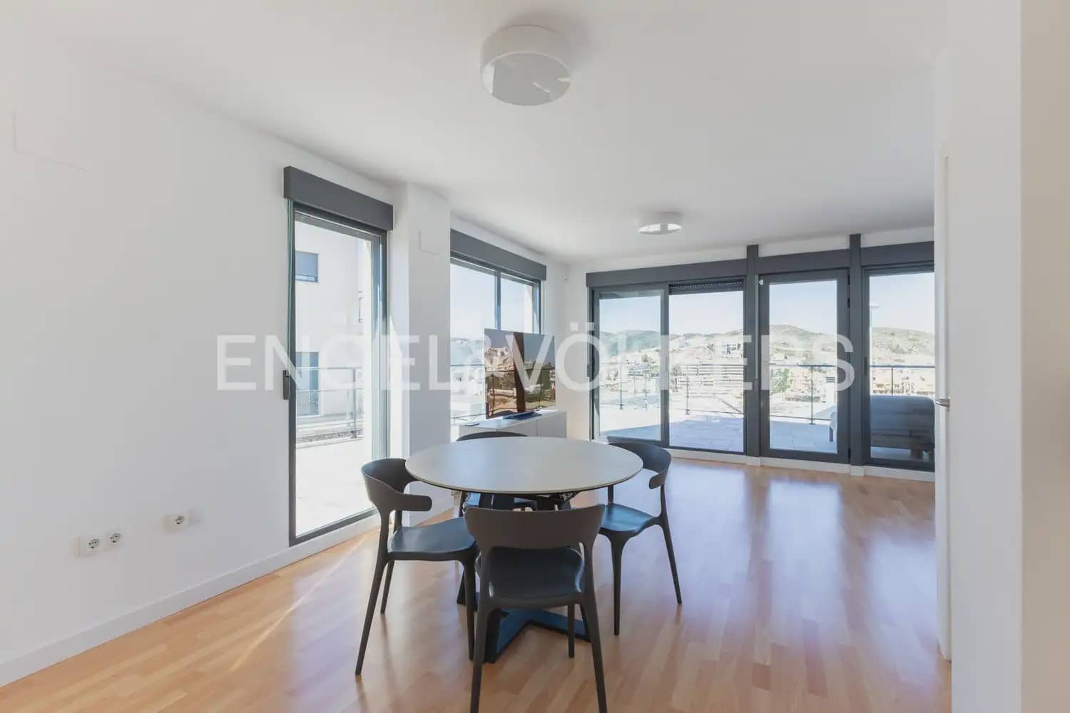3 sypialnia Willa na sprzedaż w Cullera z basenem garażem - 560 000 € (Ref: 9898291)