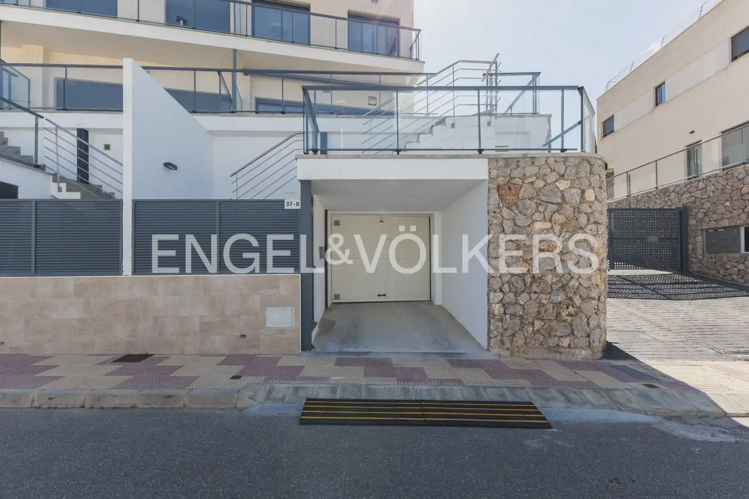 3 sypialnia Willa na sprzedaż w Cullera z basenem garażem - 560 000 € (Ref: 9898291)