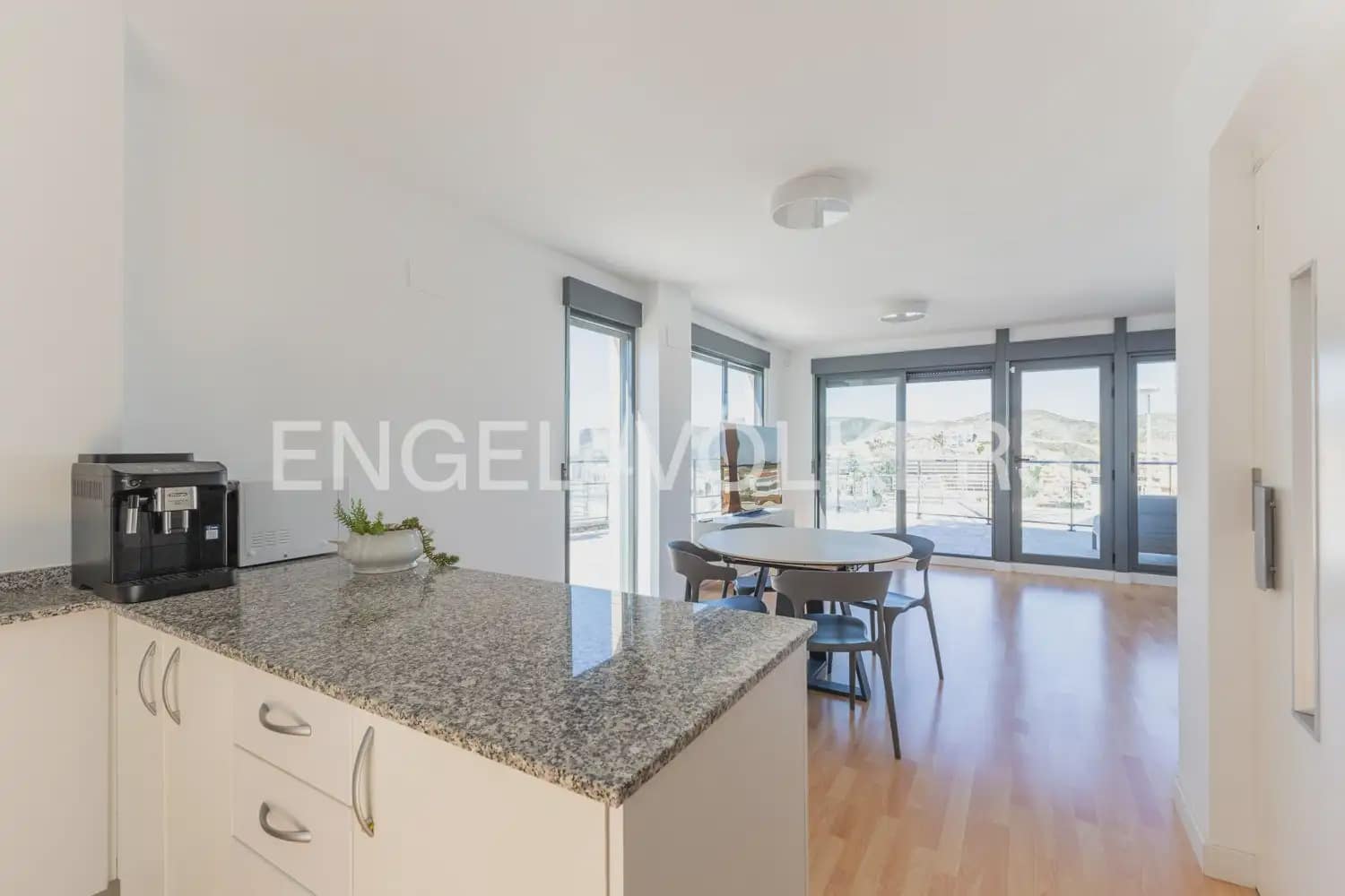 3 sypialnia Willa na sprzedaż w Cullera z basenem garażem - 560 000 € (Ref: 9898291)