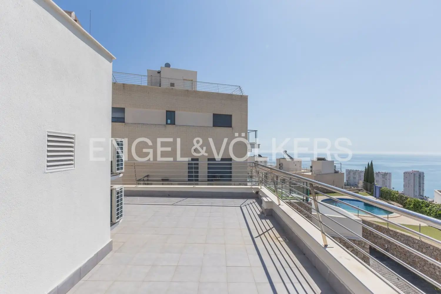 3 sypialnia Willa na sprzedaż w Cullera z basenem garażem - 560 000 € (Ref: 9898291)