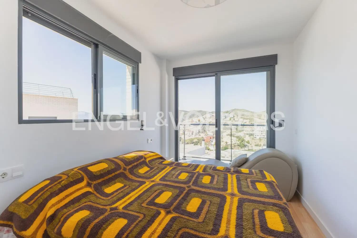 3 sypialnia Willa na sprzedaż w Cullera z basenem garażem - 560 000 € (Ref: 9898291)
