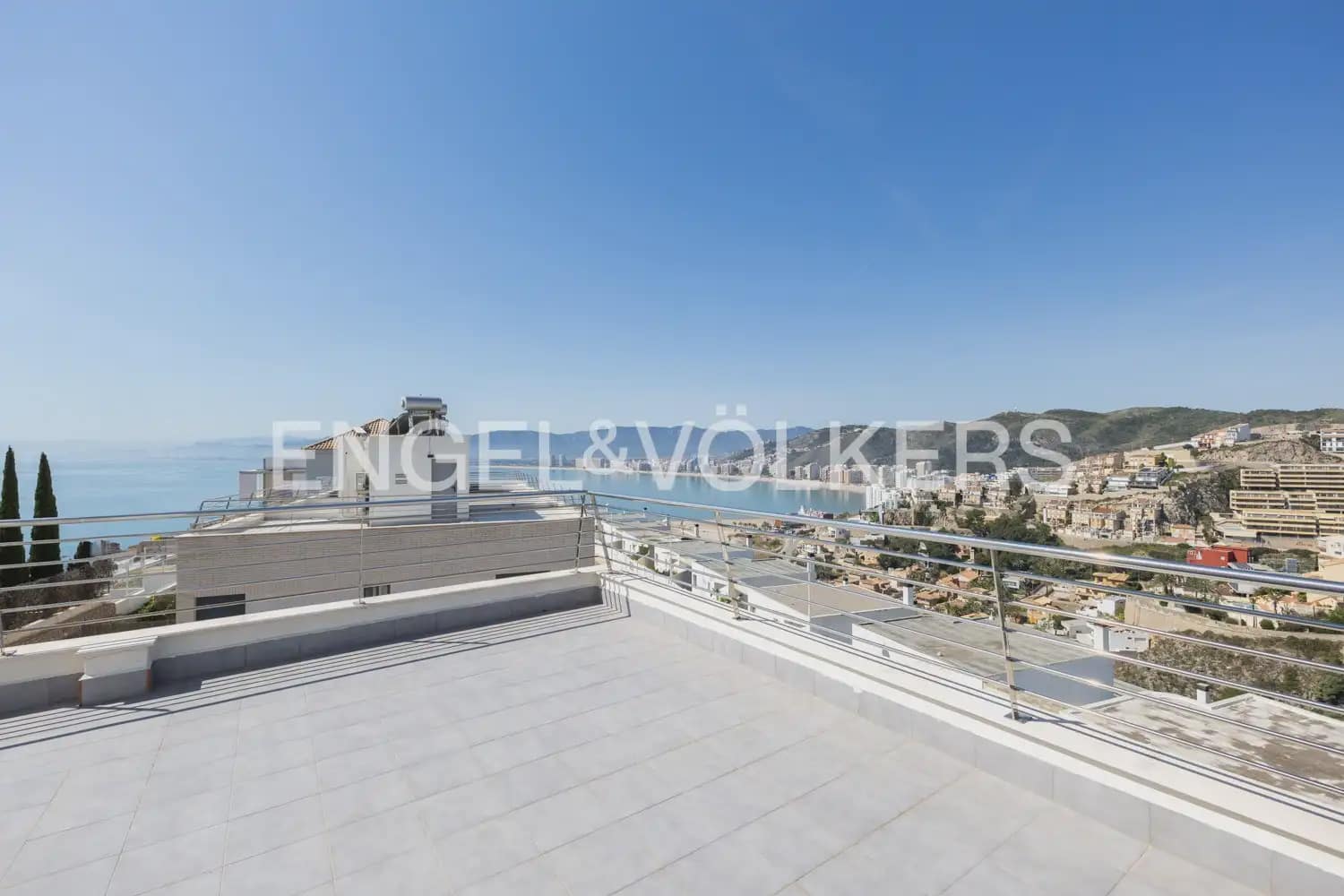 3 sypialnia Willa na sprzedaż w Cullera z basenem garażem - 560 000 € (Ref: 9898291)