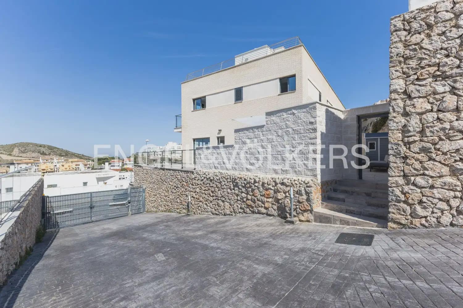3 sypialnia Willa na sprzedaż w Cullera z basenem garażem - 560 000 € (Ref: 9898291)