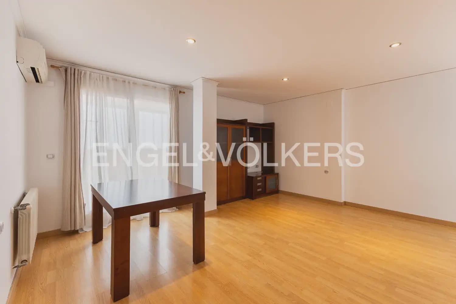 Ático de 3 habitaciones en Sagunto / Sagunt en alquiler con garaje - 1.600 € (Ref: 9898292)