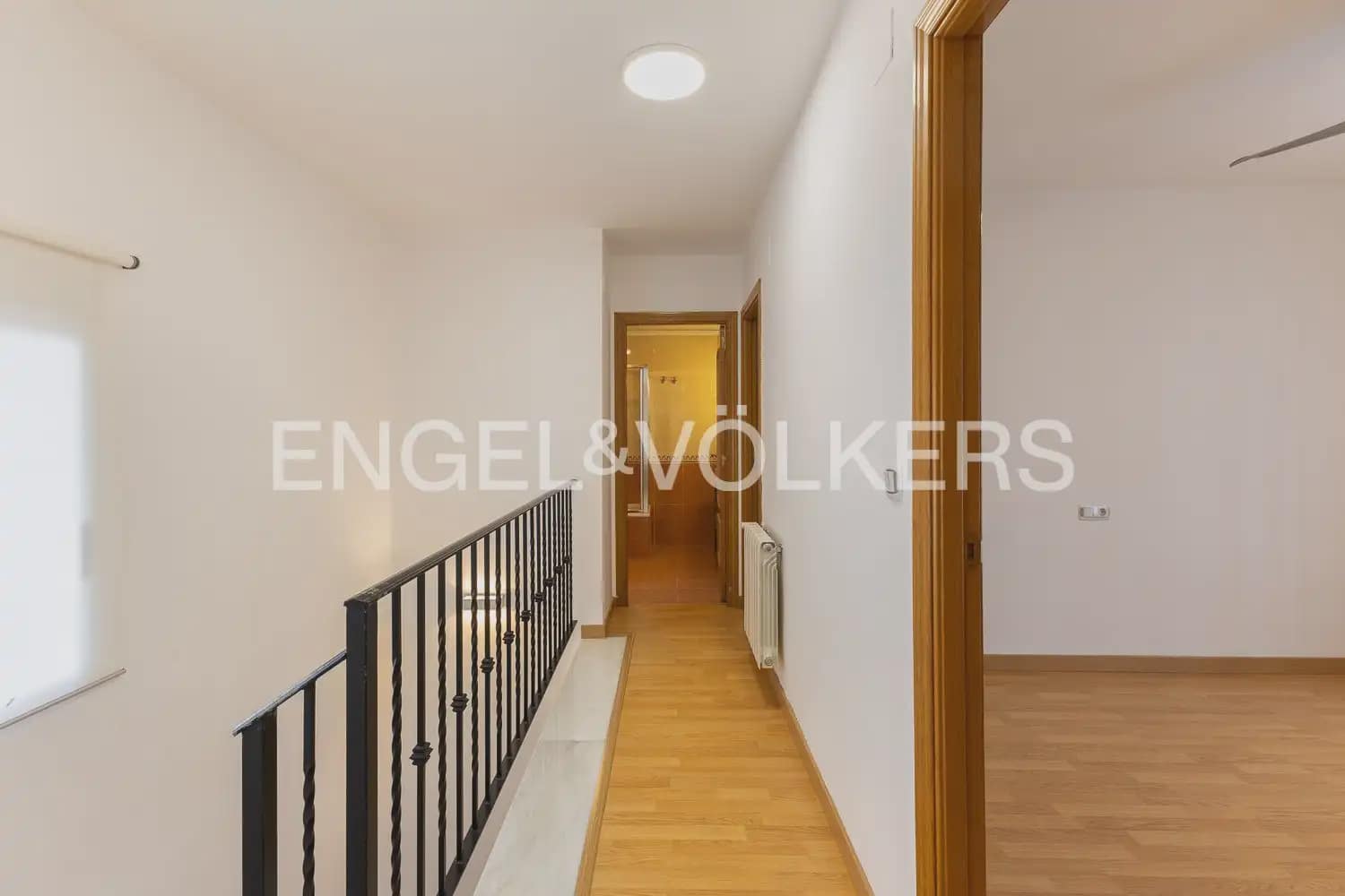 Ático de 3 habitaciones en Sagunto / Sagunt en alquiler con garaje - 1.600 € (Ref: 9898292)