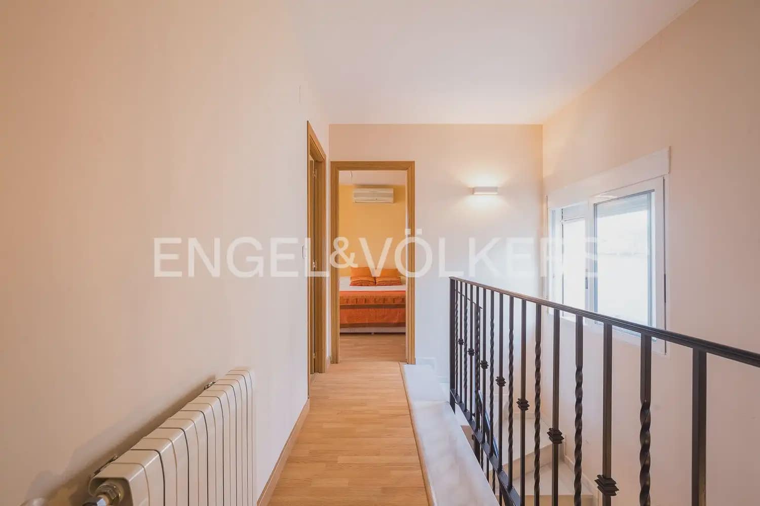 Ático de 3 habitaciones en Sagunto / Sagunt en alquiler con garaje - 1.600 € (Ref: 9898292)