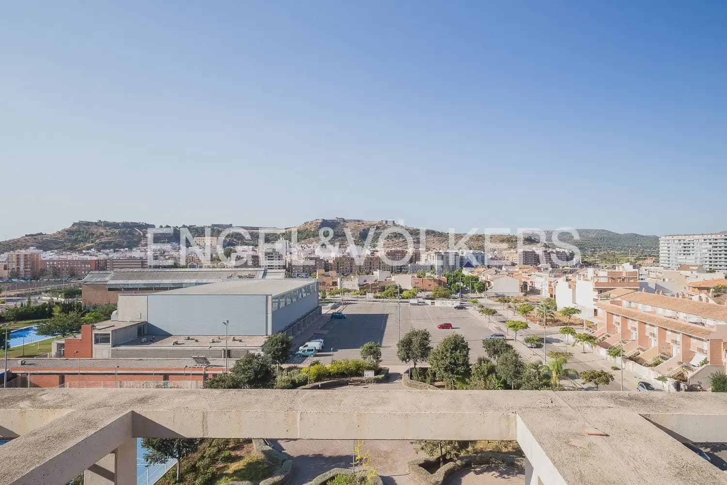 Ático de 3 habitaciones en Sagunto / Sagunt en alquiler con garaje - 1.600 € (Ref: 9898292)