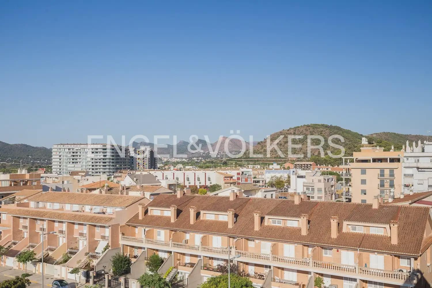 Ático de 3 habitaciones en Sagunto / Sagunt en alquiler con garaje - 1.600 € (Ref: 9898292)