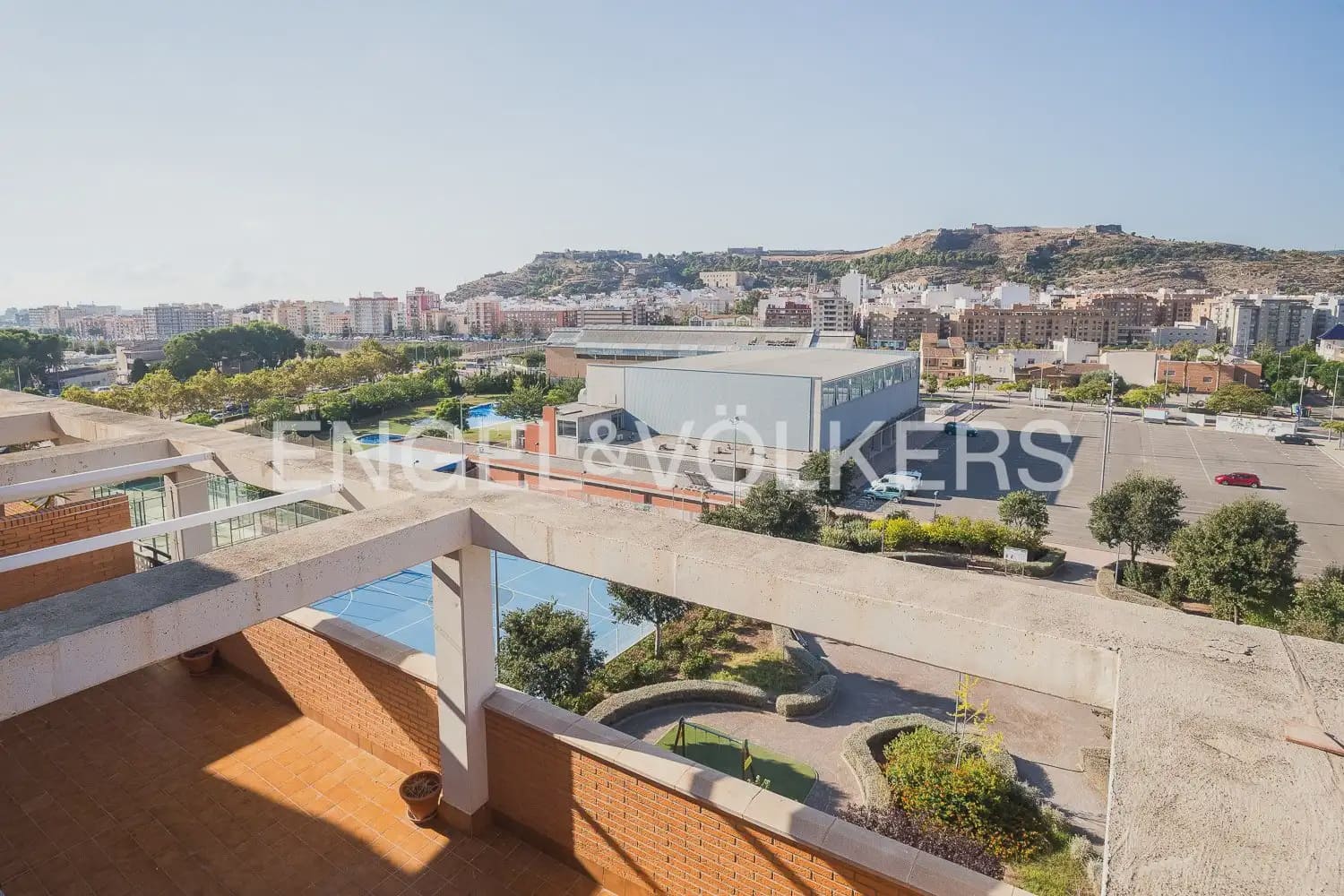 Ático de 3 habitaciones en Sagunto / Sagunt en alquiler con garaje - 1.600 € (Ref: 9898292)