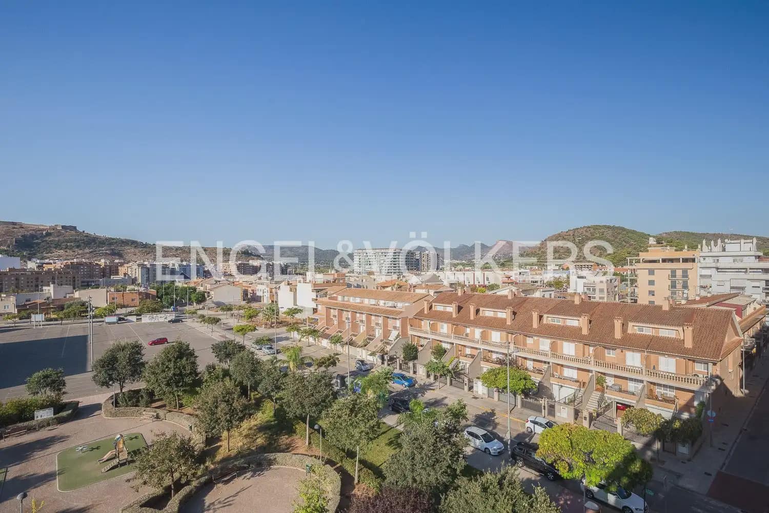 Ático de 3 habitaciones en Sagunto / Sagunt en alquiler con garaje - 1.600 € (Ref: 9898292)
