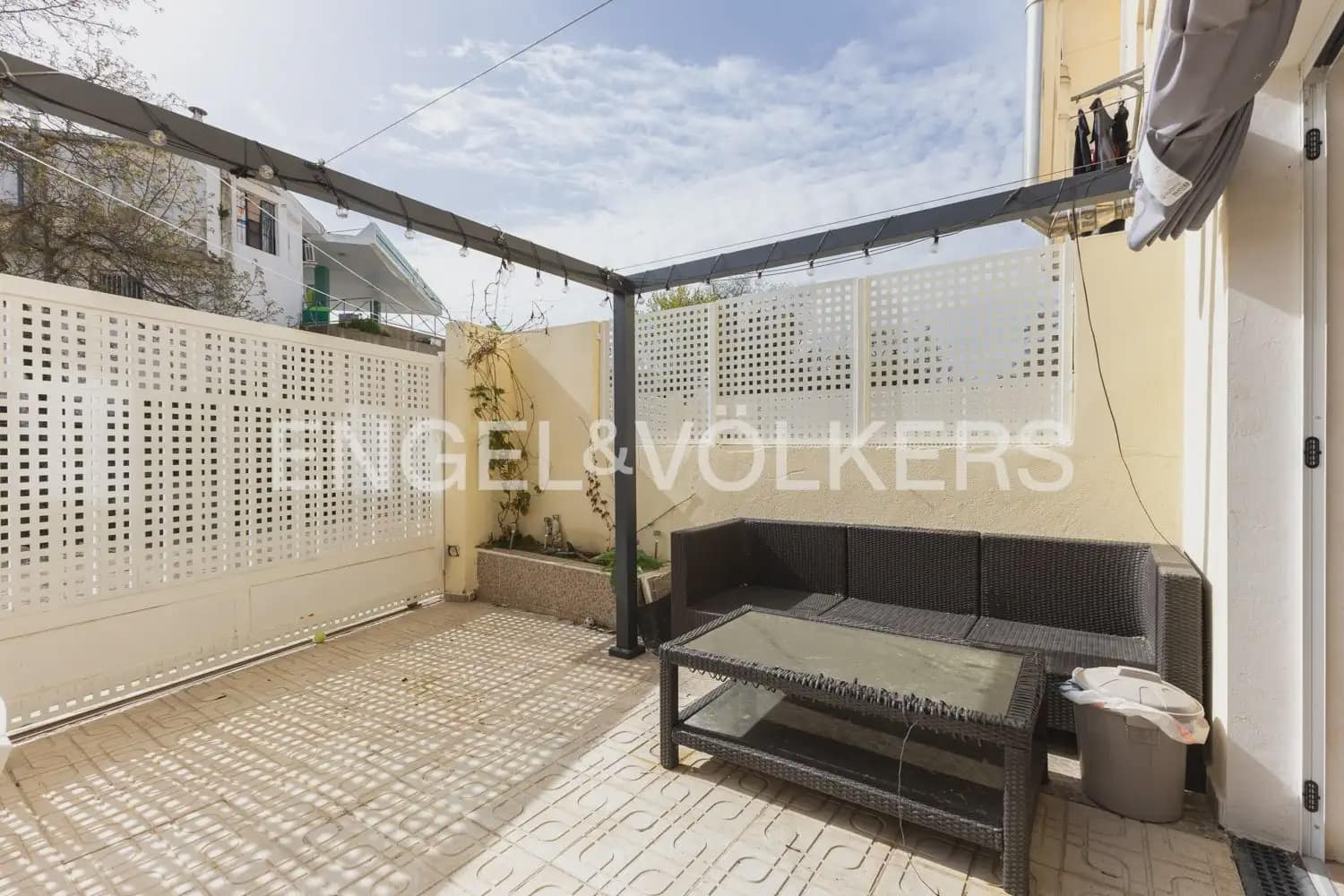 4 Zimmer Haus zu verkaufen in Requena mit Garage - 270.000 € (Ref: 9898293)