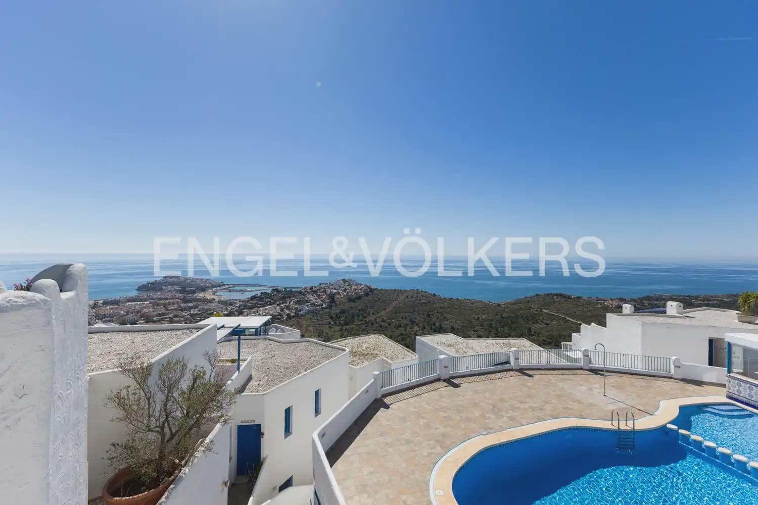 3 bedroom Townhouse for sale in Peniscola with pool garage - € 258,000 (Ref: 9898294)