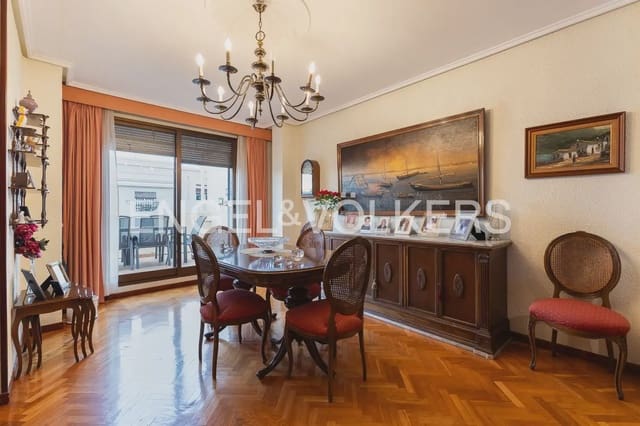 4 soverom Penthouse til salgs i Russafa, Valencia by - € 1 200 000 (Ref: 9898296)