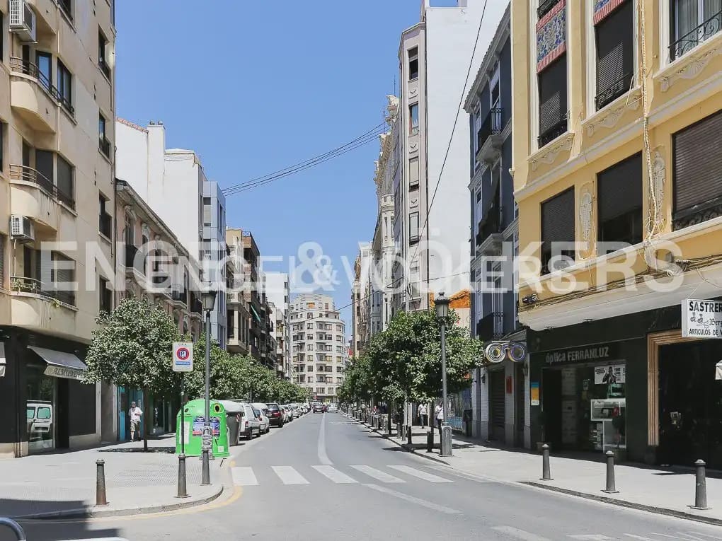 4 quarto Penthouse para venda em Valencia cidade - 1 200 000 € (Ref: 9898296)