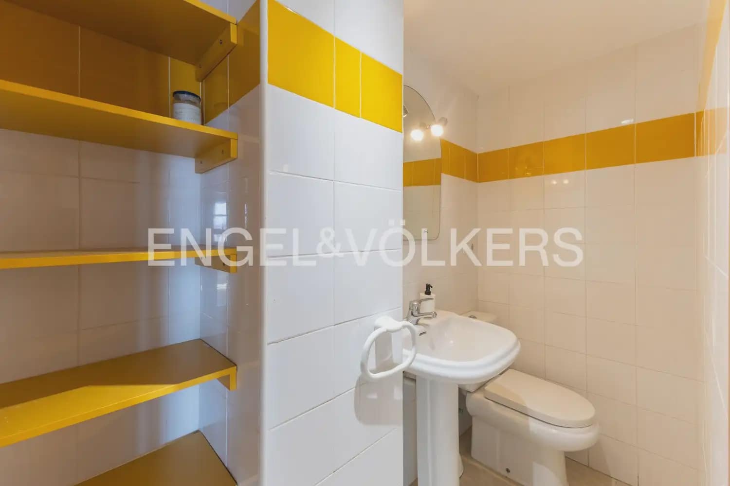 Ático de 3 habitaciones en València ciudad en alquiler con piscina garaje - 1.600 € (Ref: 9898297)