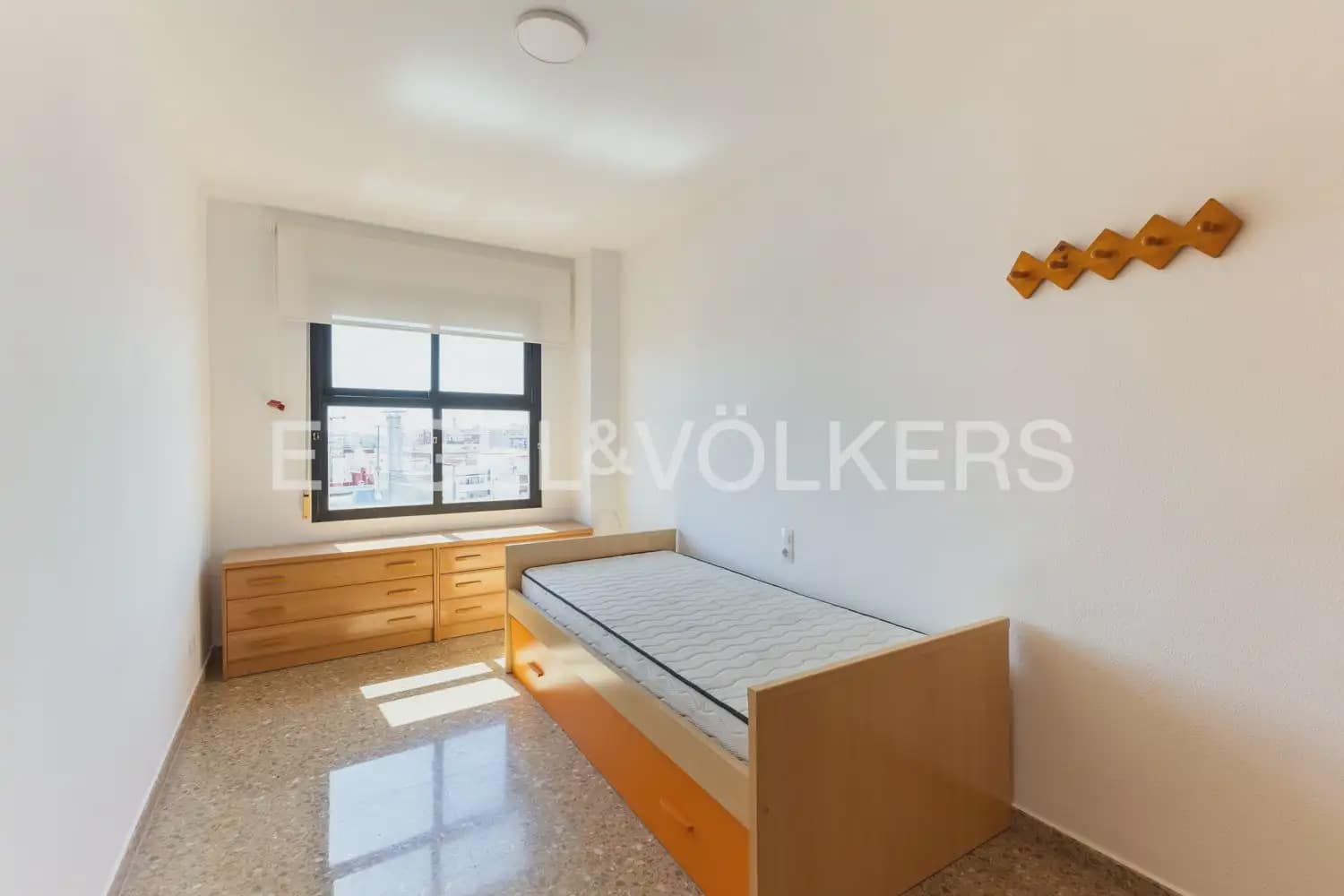 Ático de 3 habitaciones en València ciudad en alquiler con piscina garaje - 1.600 € (Ref: 9898297)