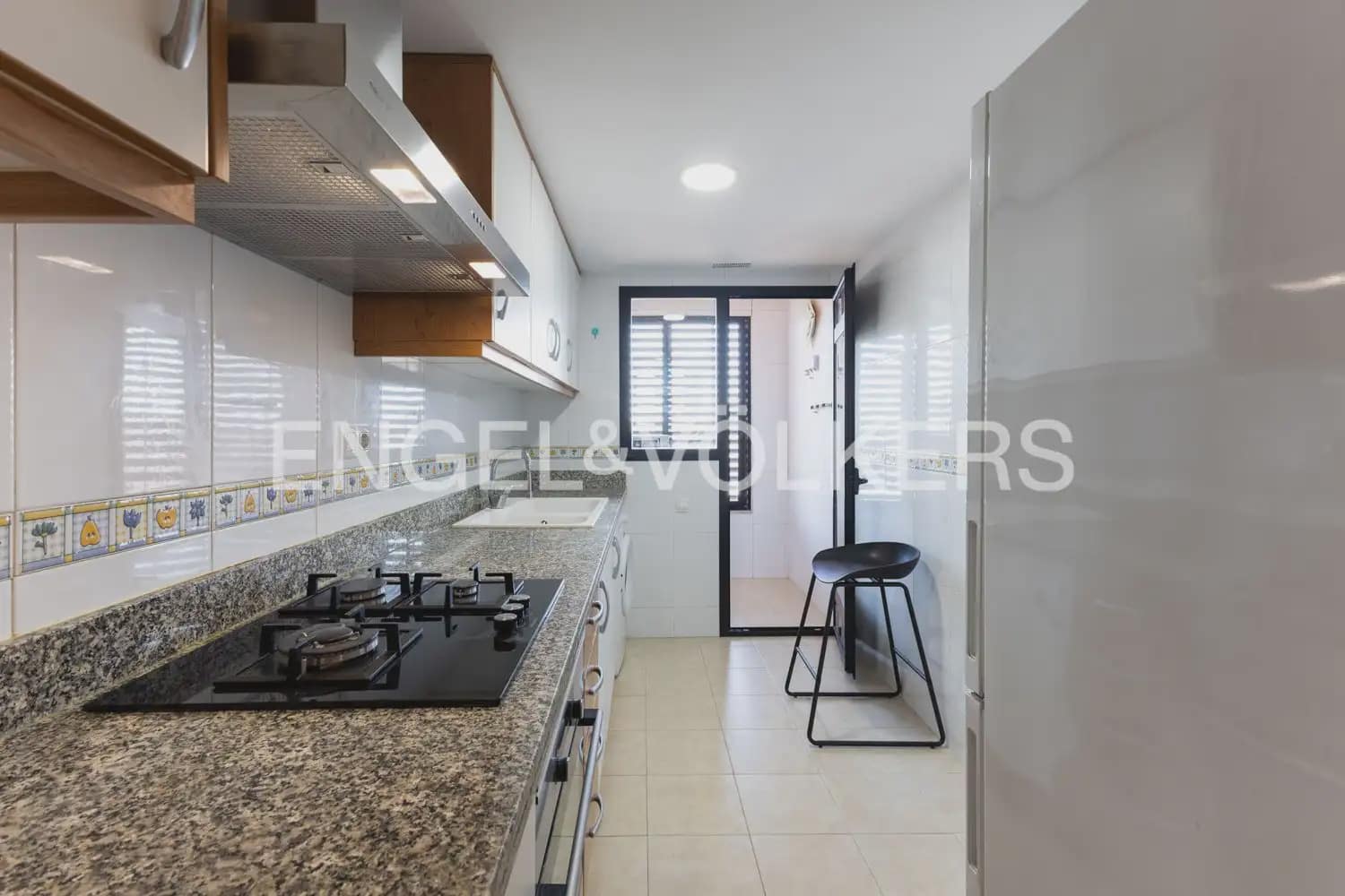 Ático de 3 habitaciones en València ciudad en alquiler con piscina garaje - 1.600 € (Ref: 9898297)