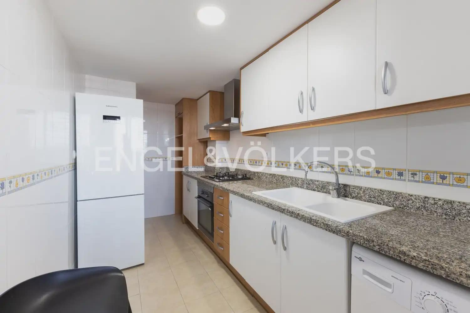 Ático de 3 habitaciones en València ciudad en alquiler con piscina garaje - 1.600 € (Ref: 9898297)