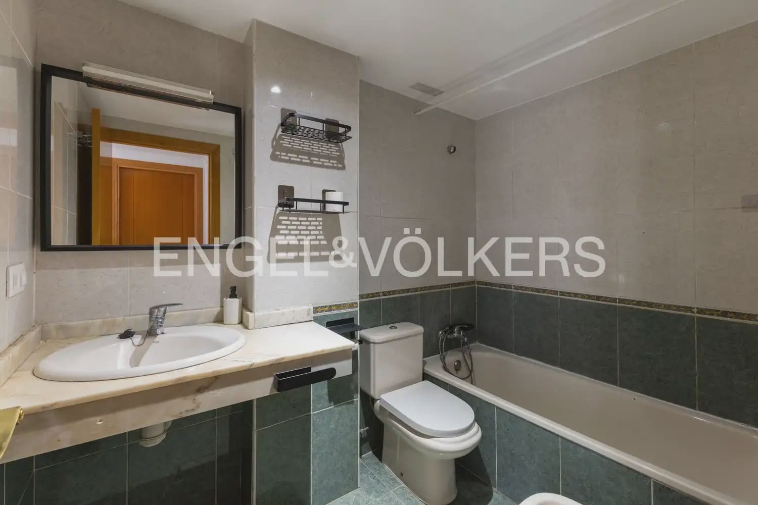 Ático de 3 habitaciones en València ciudad en alquiler con piscina garaje - 1.600 € (Ref: 9898297)