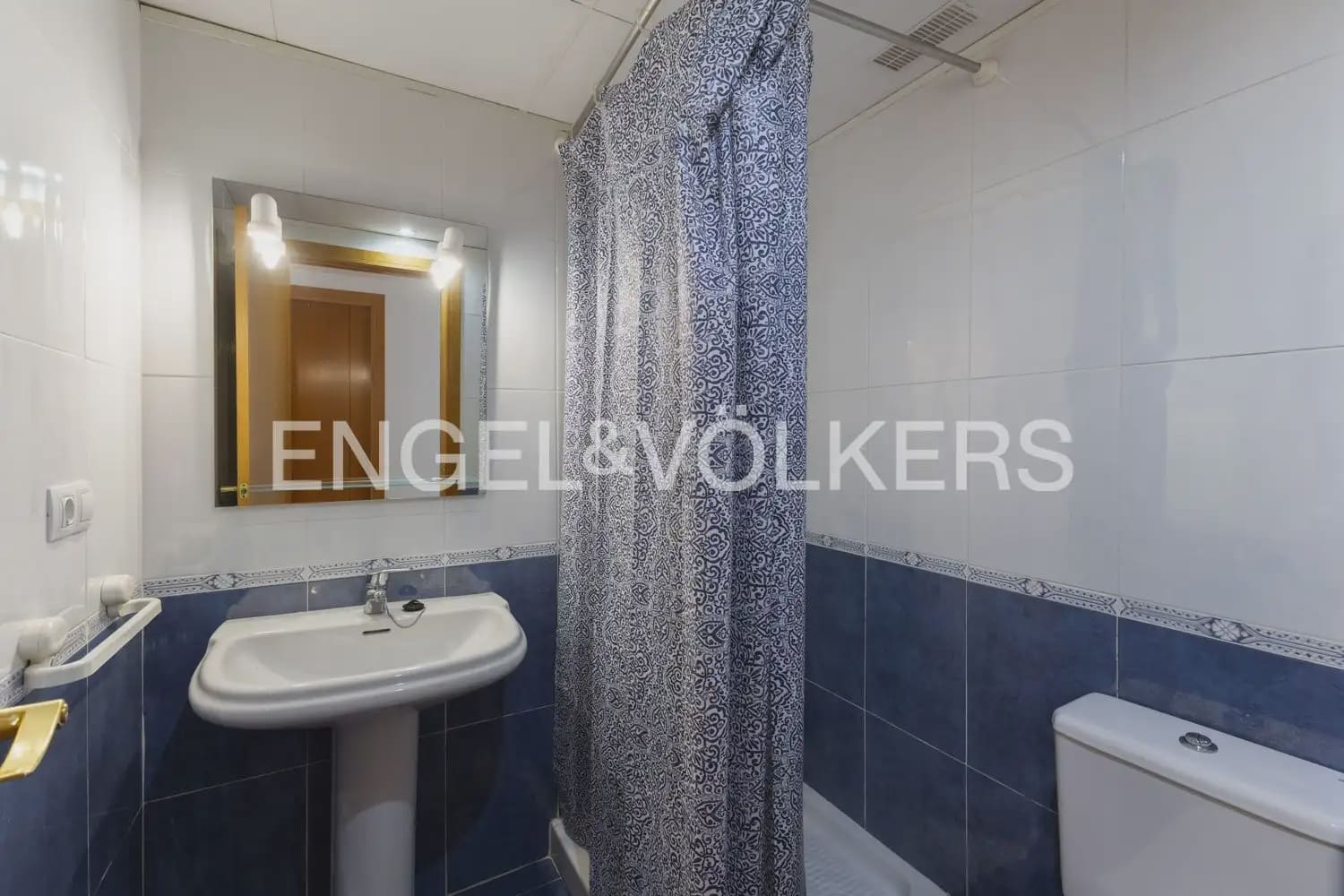 Ático de 3 habitaciones en València ciudad en alquiler con piscina garaje - 1.600 € (Ref: 9898297)