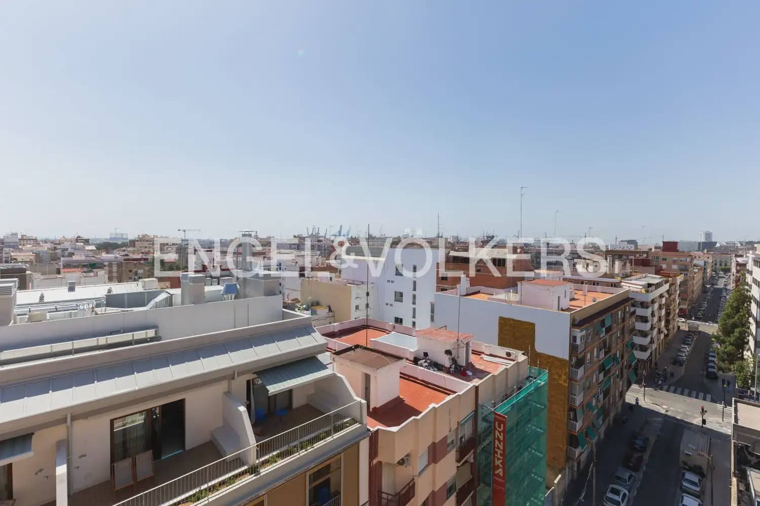 Ático de 3 habitaciones en València ciudad en alquiler con piscina garaje - 1.600 € (Ref: 9898297)