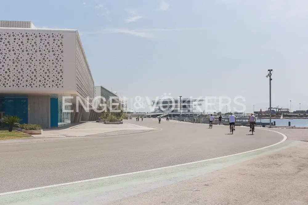 2 bedroom Townhouse for sale in Valencia city - € 295,000 (Ref: 9898298)