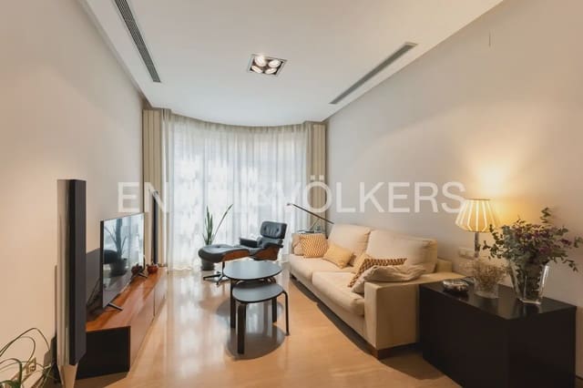 4 makuuhuone Omakotitalo myytävänä paikassa Centro, Castelló de la Plana - 350 000 € (Ref: 9898299)
