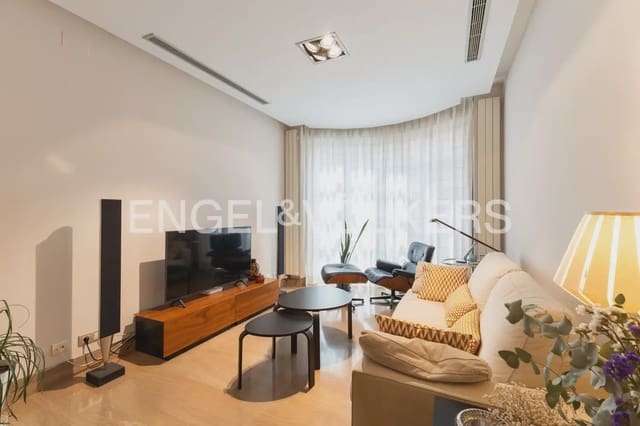 4 makuuhuone Omakotitalo myytävänä paikassa Centro, Castelló de la Plana - 350 000 € (Ref: 9898299)