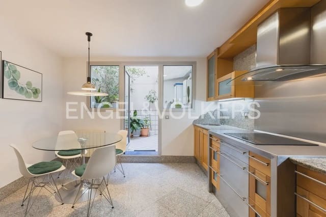 4 makuuhuone Omakotitalo myytävänä paikassa Centro, Castelló de la Plana - 350 000 € (Ref: 9898299)