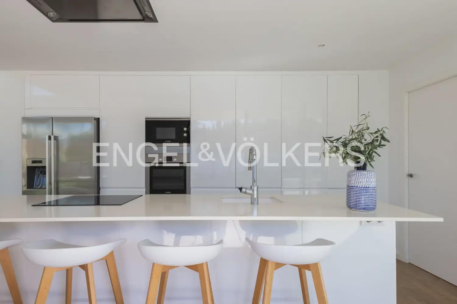 4 soverom Villa til salgs i L'Eliana med svømmebasseng garasje - € 1 190 000 (Ref: 9898300)