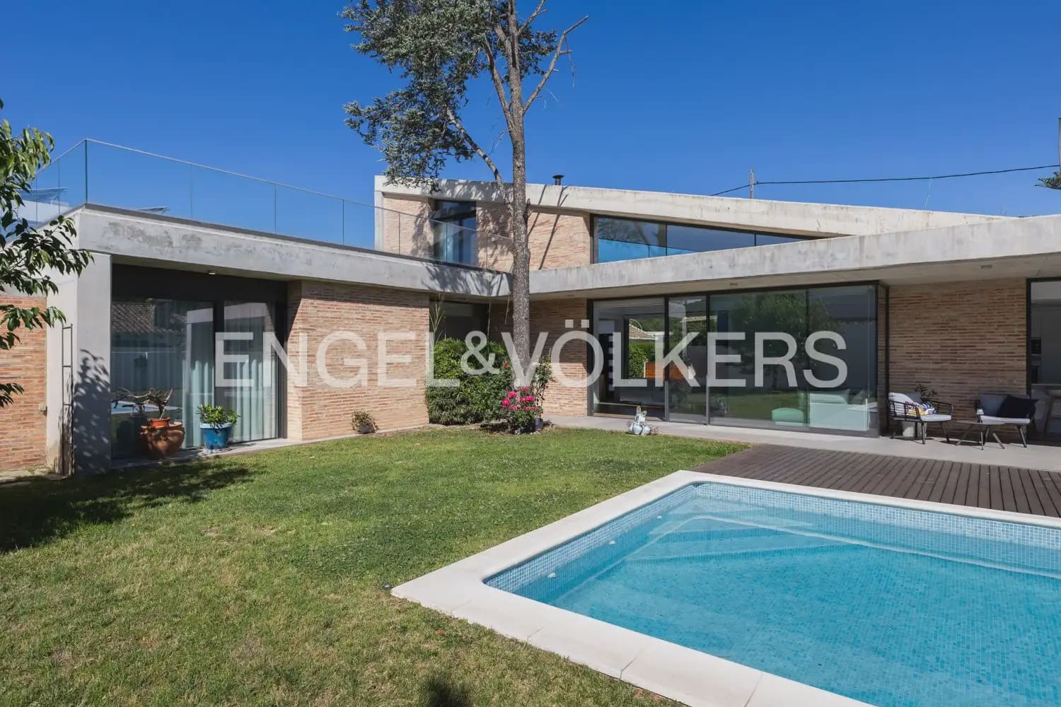 4 soverom Villa til salgs i L'Eliana med svømmebasseng garasje - € 1 190 000 (Ref: 9898300)