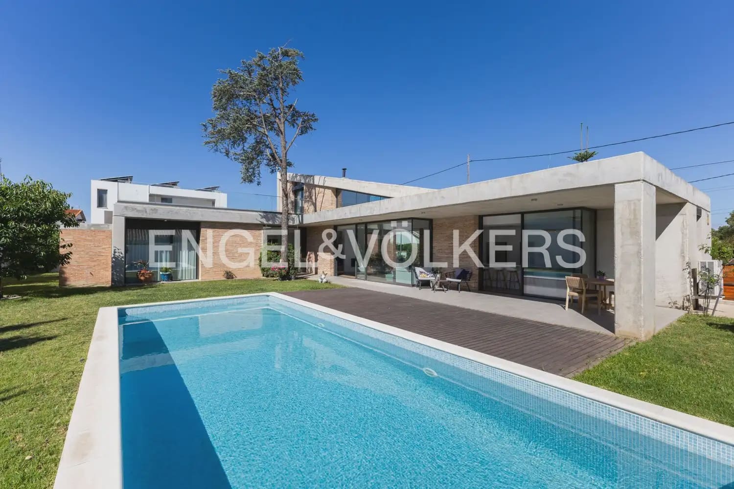 4 soverom Villa til salgs i L'Eliana med svømmebasseng garasje - € 1 190 000 (Ref: 9898300)