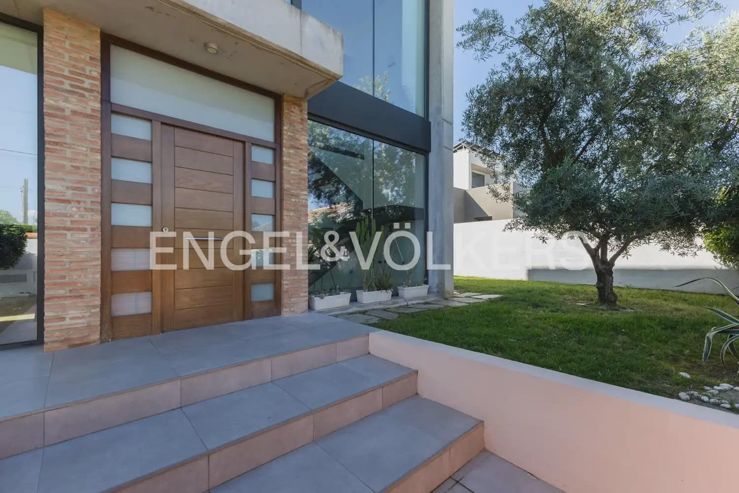 4 soverom Villa til salgs i L'Eliana med svømmebasseng garasje - € 1 190 000 (Ref: 9898300)