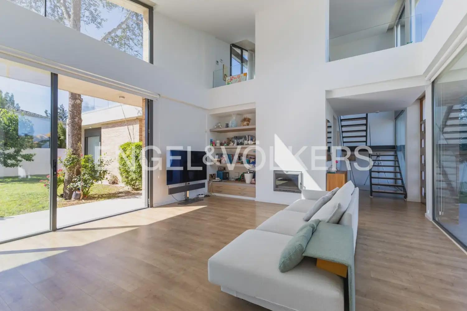 4 soverom Villa til salgs i L'Eliana med svømmebasseng garasje - € 1 190 000 (Ref: 9898300)