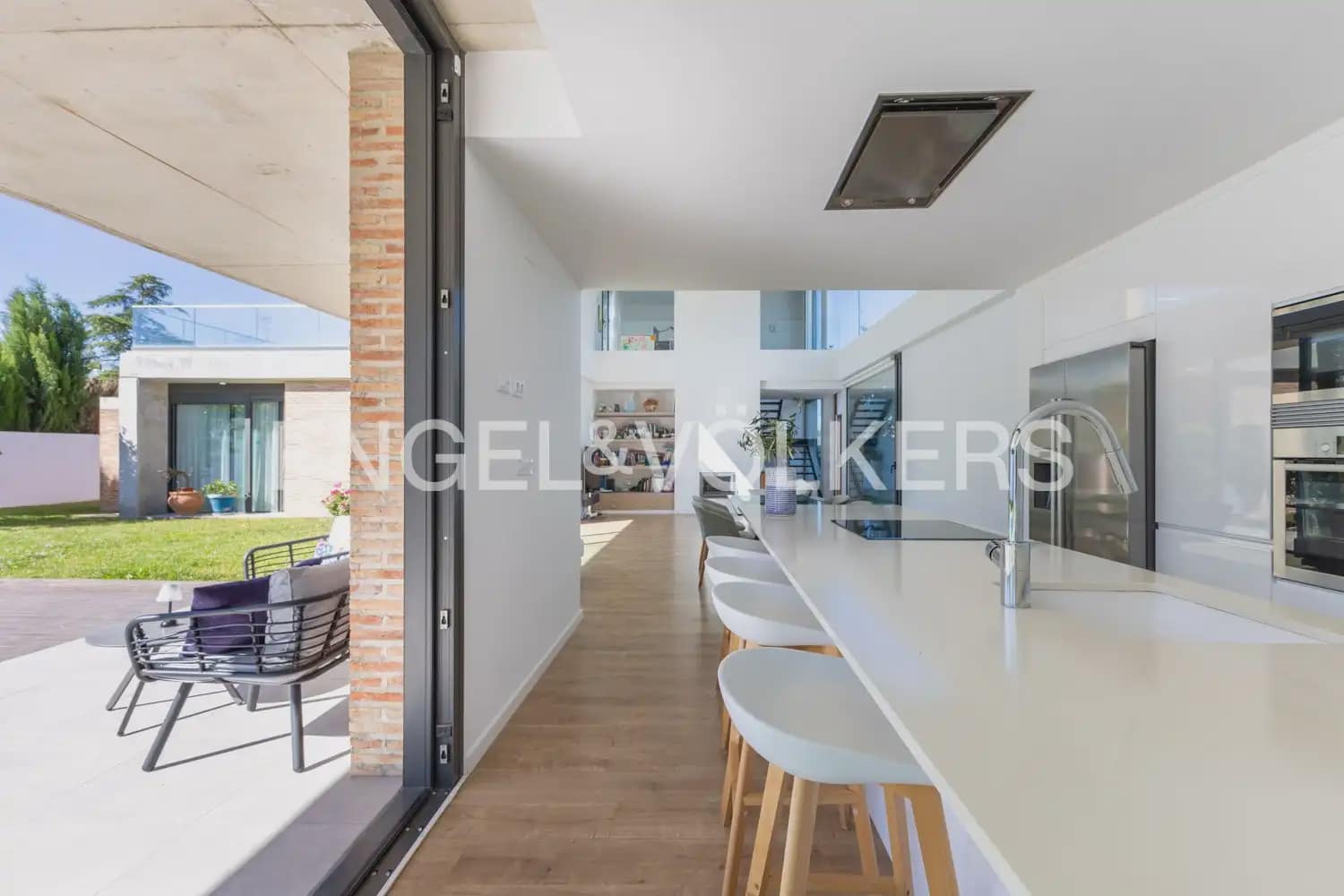 4 soverom Villa til salgs i L'Eliana med svømmebasseng garasje - € 1 190 000 (Ref: 9898300)