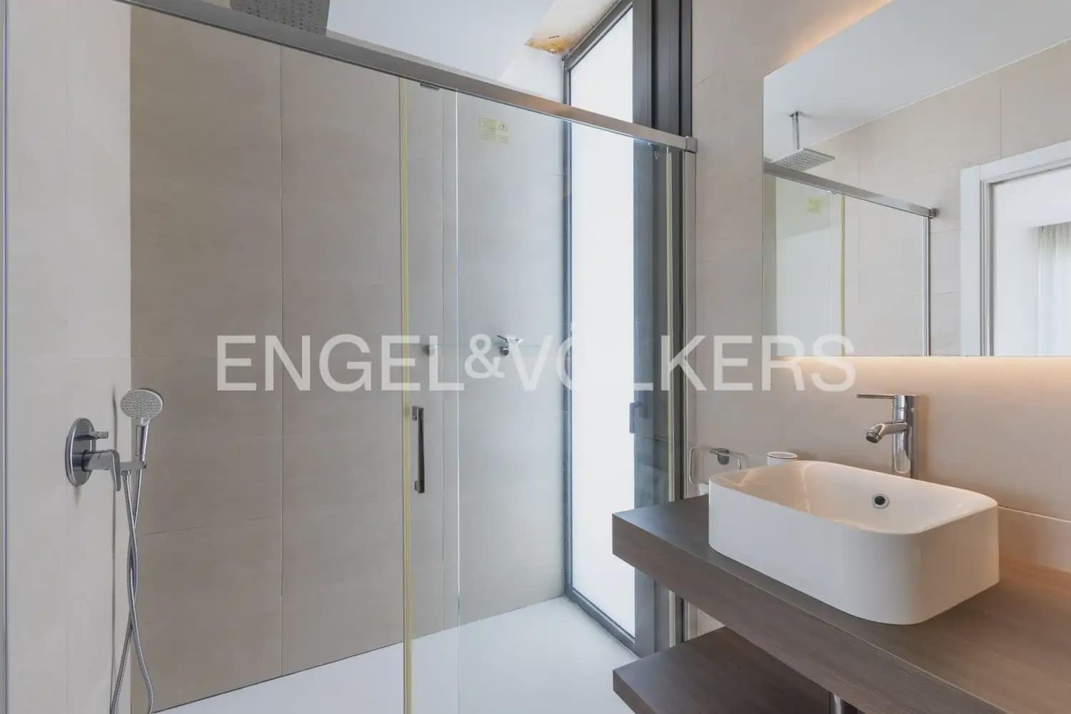 4 soverom Villa til salgs i L'Eliana med svømmebasseng garasje - € 1 190 000 (Ref: 9898300)