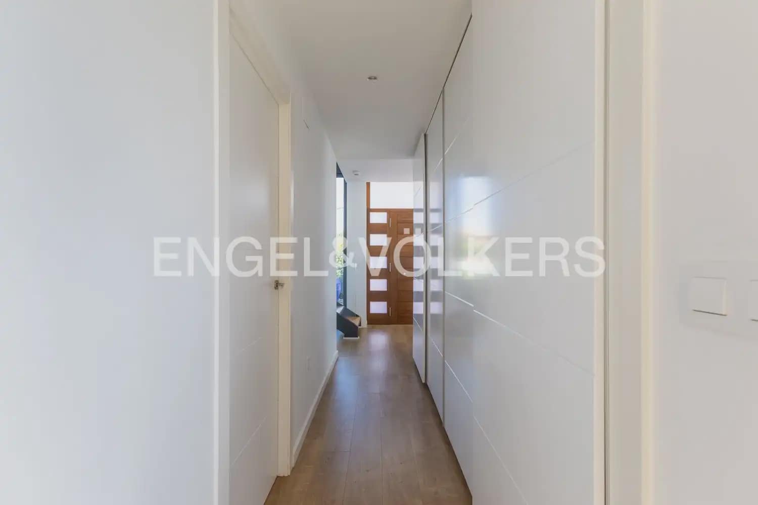 4 soverom Villa til salgs i L'Eliana med svømmebasseng garasje - € 1 190 000 (Ref: 9898300)