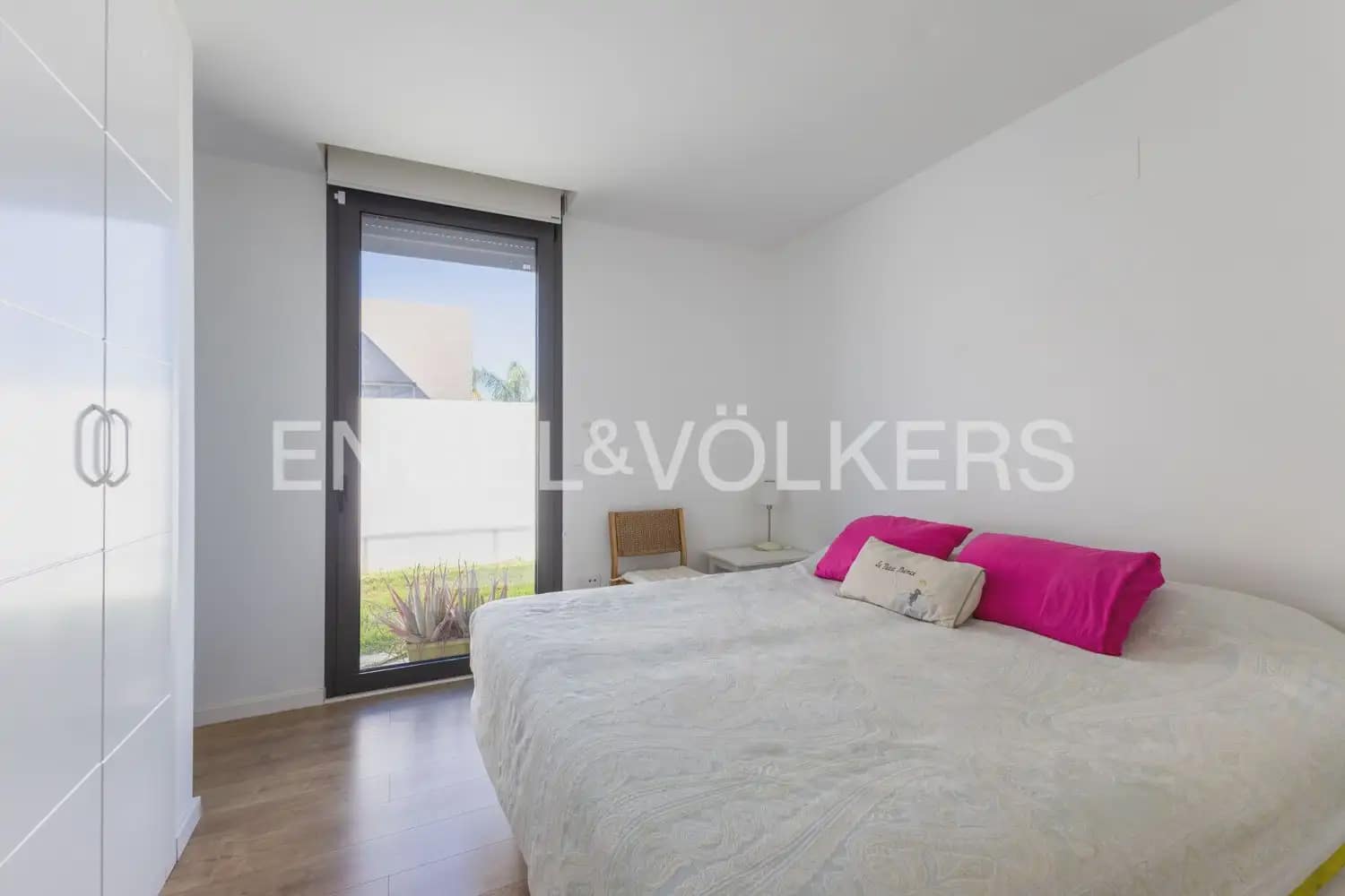 4 soverom Villa til salgs i L'Eliana med svømmebasseng garasje - € 1 190 000 (Ref: 9898300)