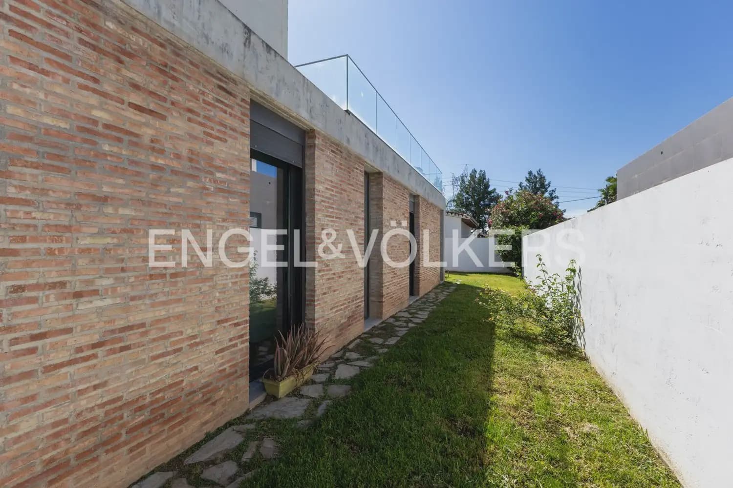 4 soverom Villa til salgs i L'Eliana med svømmebasseng garasje - € 1 190 000 (Ref: 9898300)