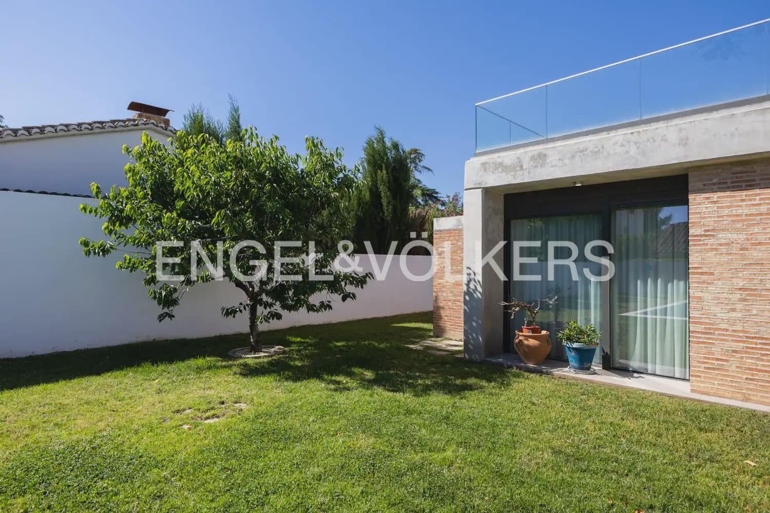 4 soverom Villa til salgs i L'Eliana med svømmebasseng garasje - € 1 190 000 (Ref: 9898300)
