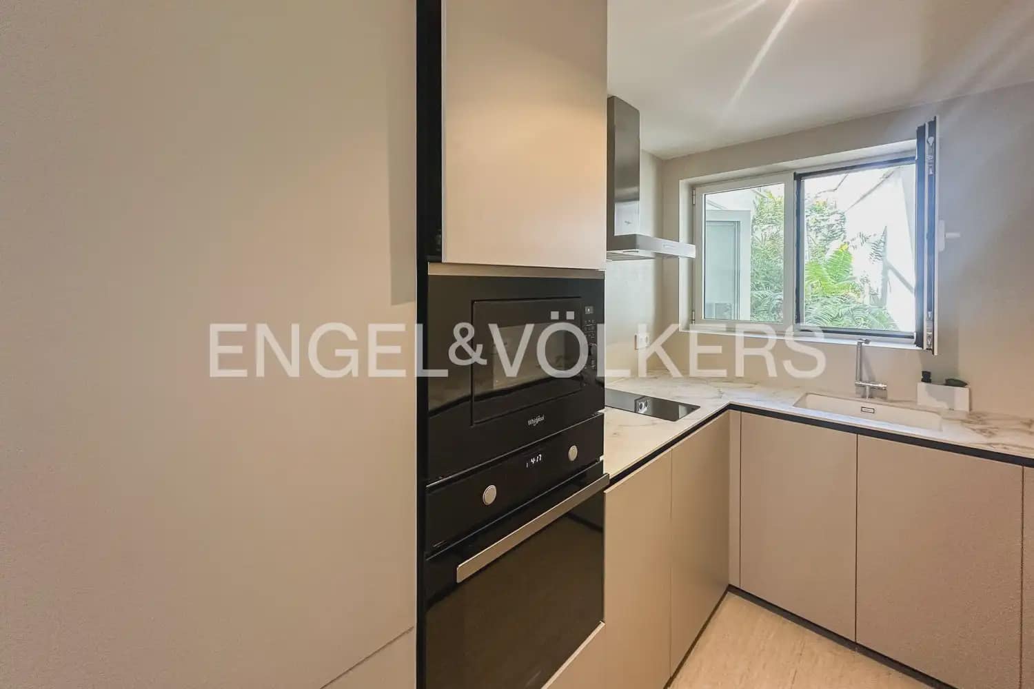 5 slaapkamer Villa te huur in Javea / Xabia met zwembad garage - € 5.300 (Ref: 9898304)