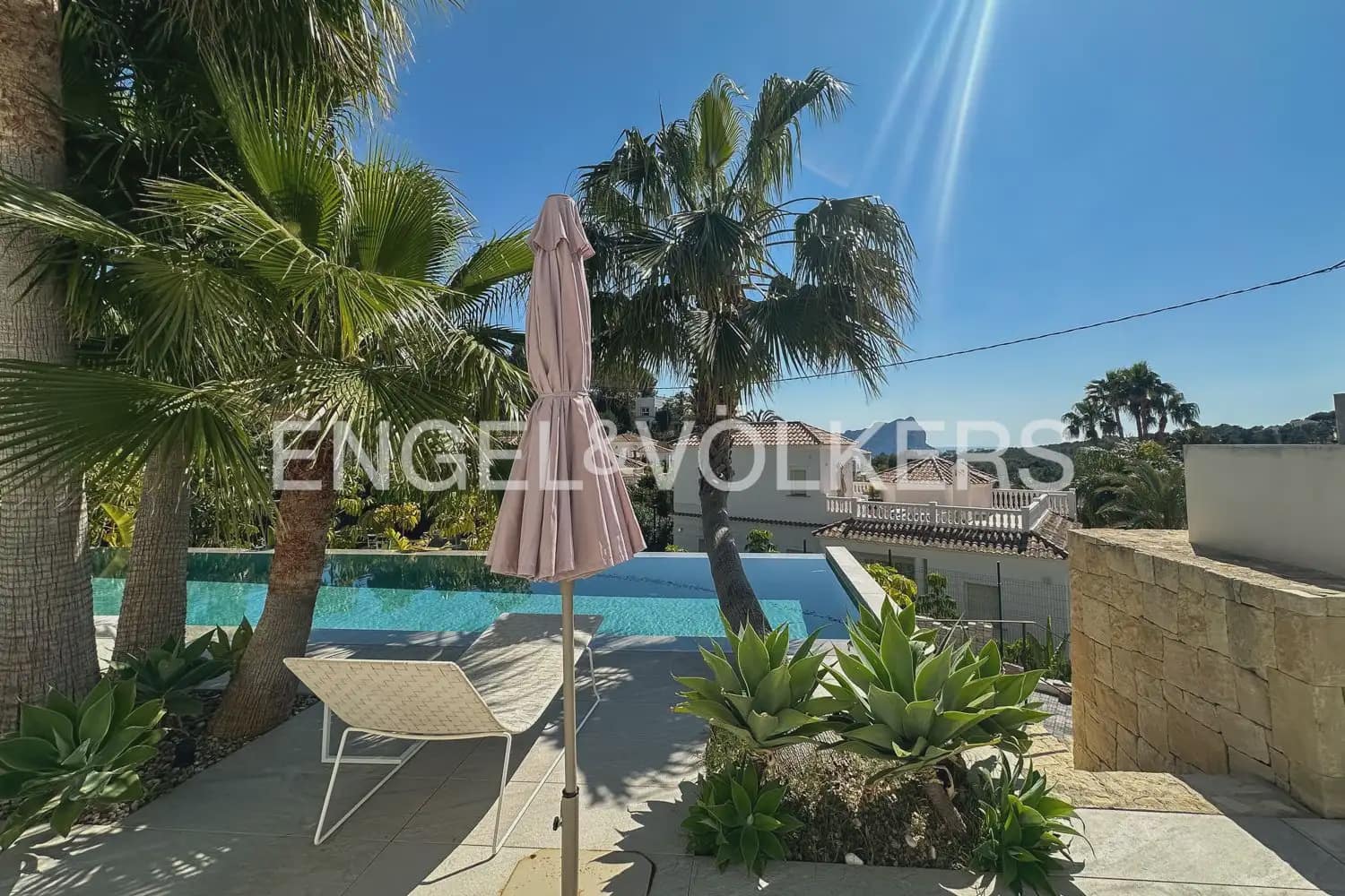 5 slaapkamer Villa te huur in Javea / Xabia met zwembad garage - € 5.300 (Ref: 9898304)