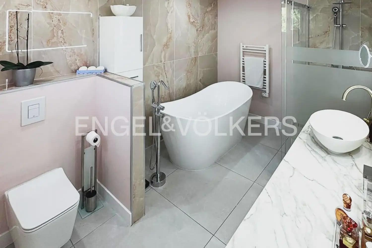 9 soverom Villa til salgs i Torrent med svømmebasseng garasje - € 849 000 (Ref: 9898305)