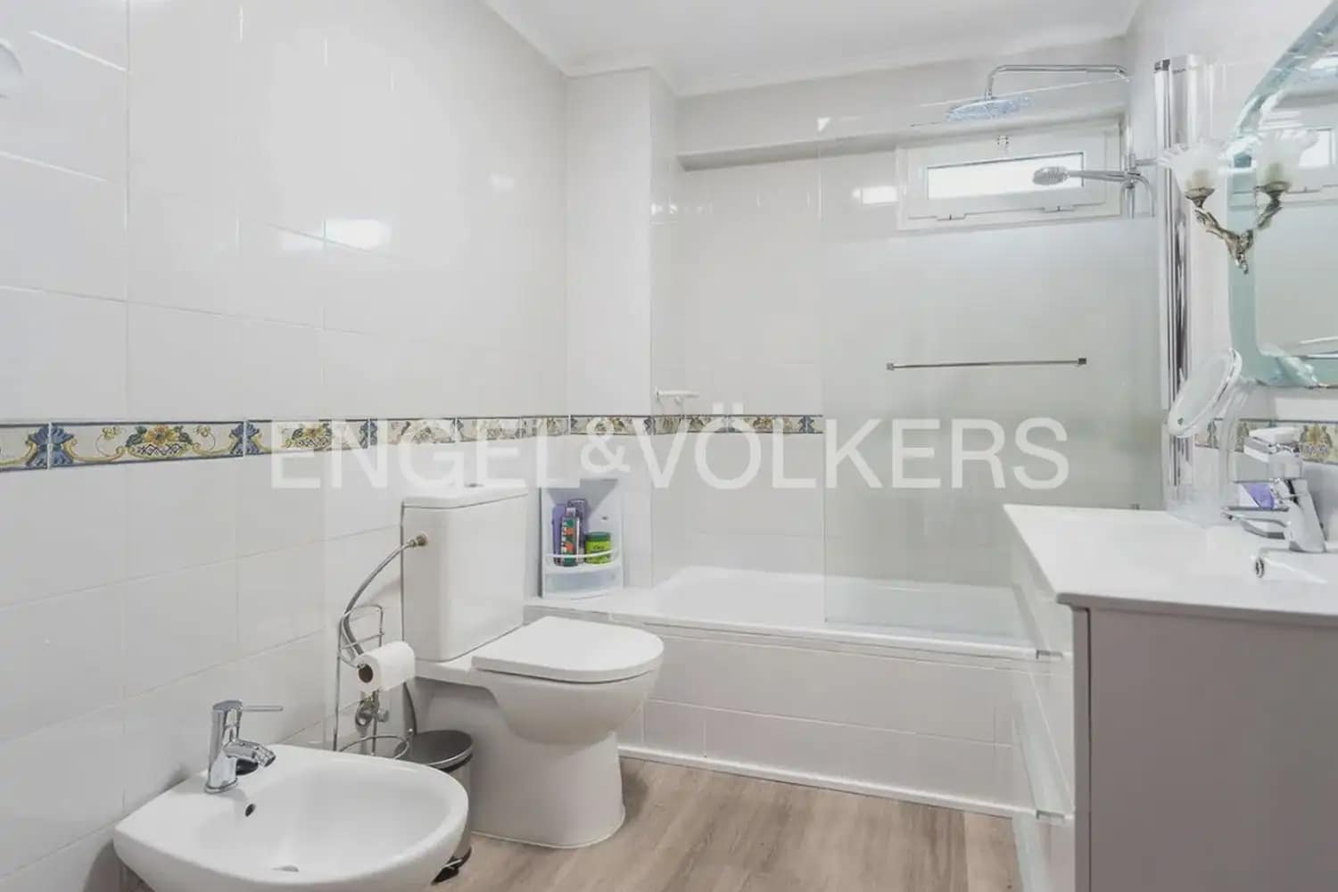9 soverom Villa til salgs i Torrent med svømmebasseng garasje - € 849 000 (Ref: 9898305)