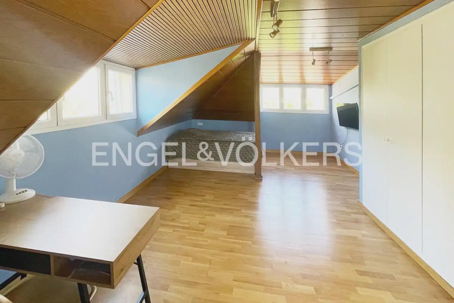 9 soverom Villa til salgs i Torrent med svømmebasseng garasje - € 849 000 (Ref: 9898305)